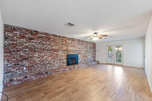 Porterville, CA 93257,1494 Atkins Way