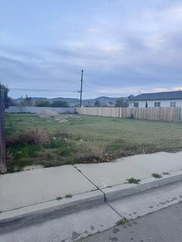 Avenal, CA 93204,744 Shasta Avenue