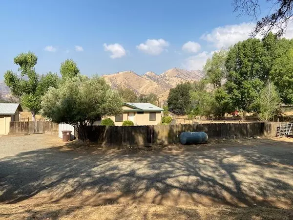 Three Rivers, CA 93271,42124 South Fork Drive