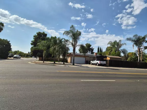 Visalia, CA 93277,3708 W Paradise Avenue