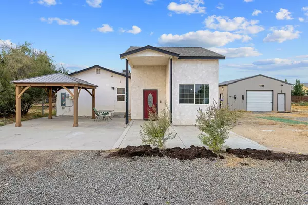 Lemoore, CA 93245,930 W Iona Avenue