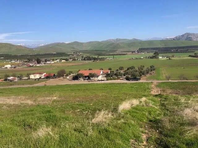 Porterville, CA 93257,N Scenic Drive Drive