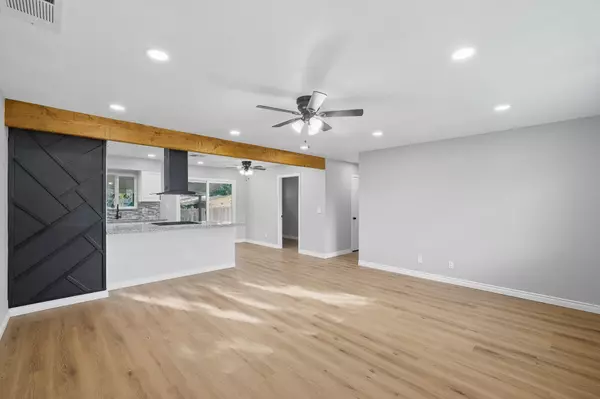 Tulare, CA 93274,840 S F Street