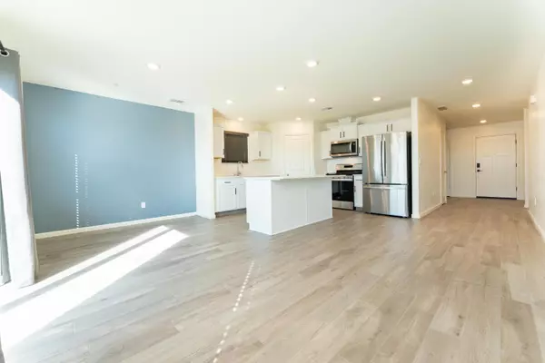 Tulare, CA 93274,2523 Sawgrass Avenue
