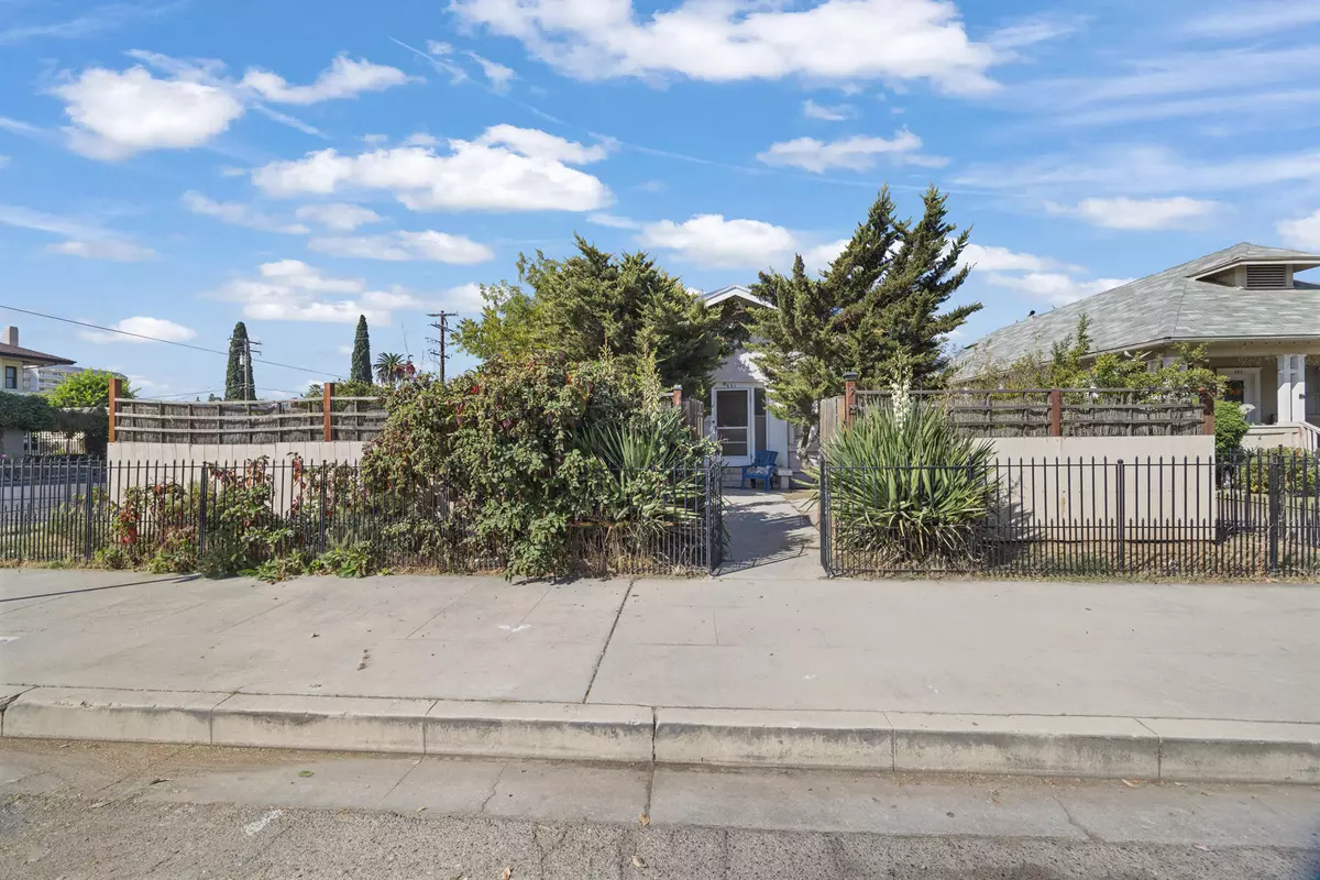 Visalia, CA 93291,601 N Church Street