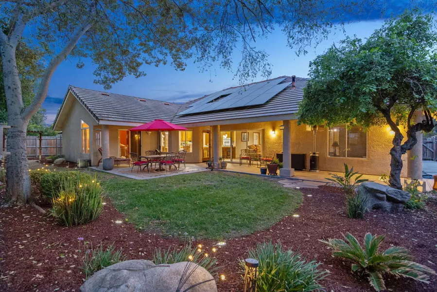 594 Diana Court, Hanford, CA 93230