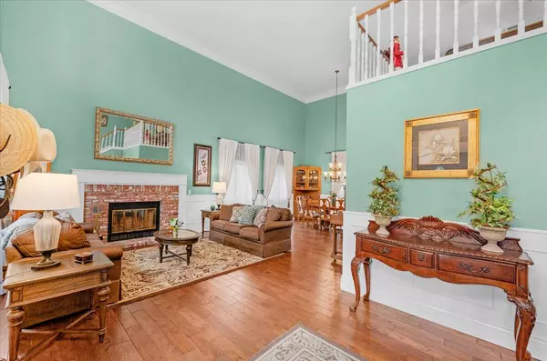 Visalia, CA 93277,244 E Dorothea Court