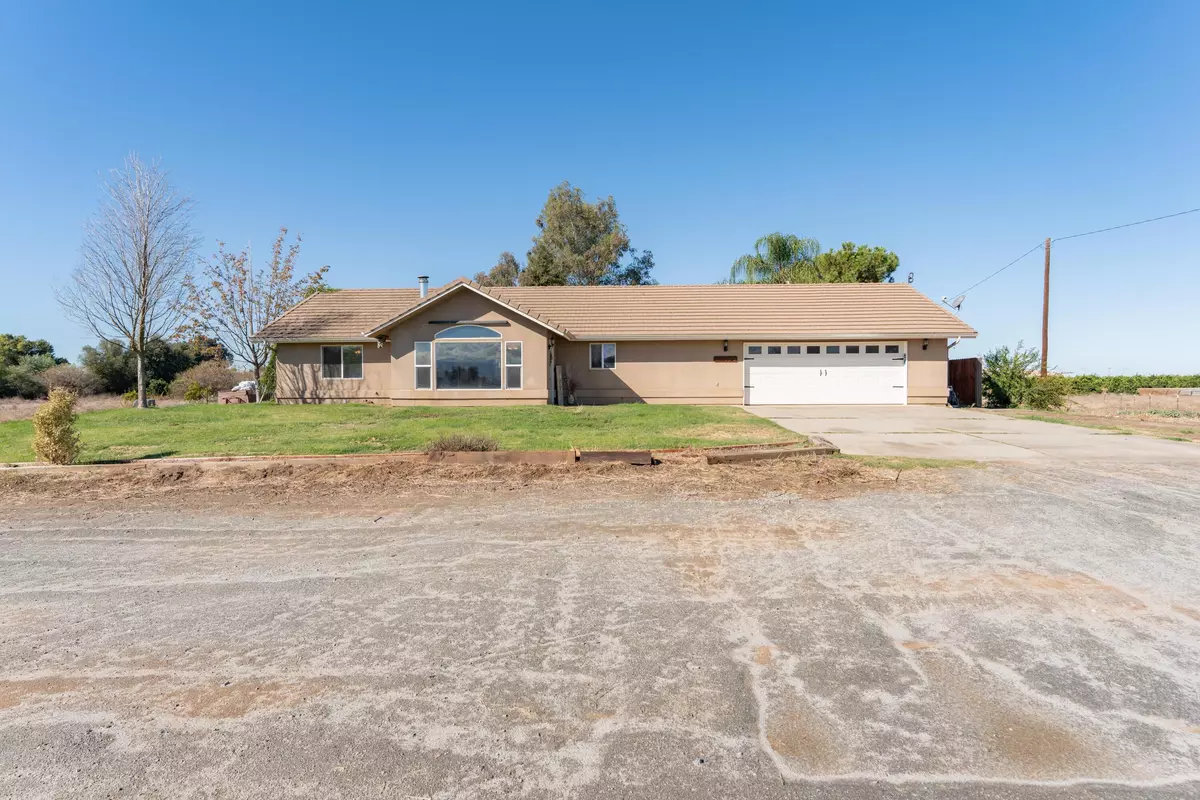 Woodlake, CA 93286,32799 Rd 196 #B