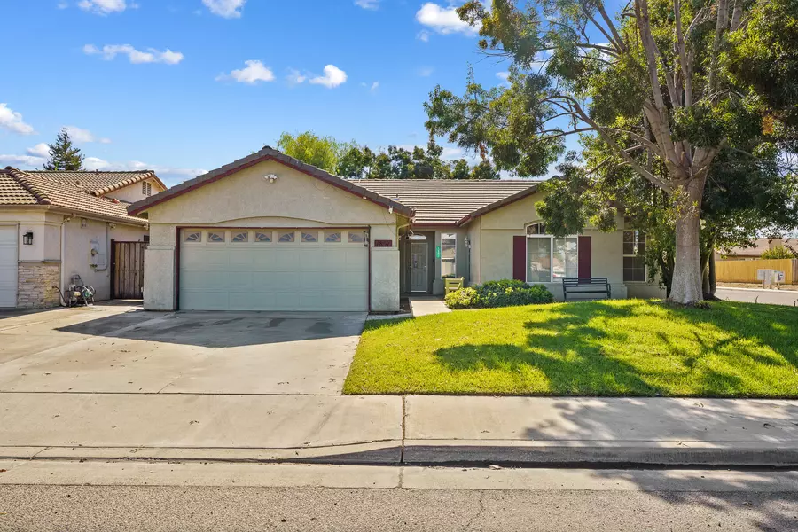 1857 W Westfield Avenue, Porterville, CA 93257