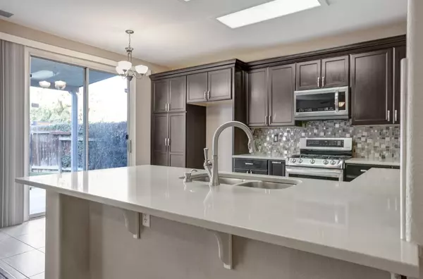 Visalia, CA 93277,5702 W Lisendra Drive