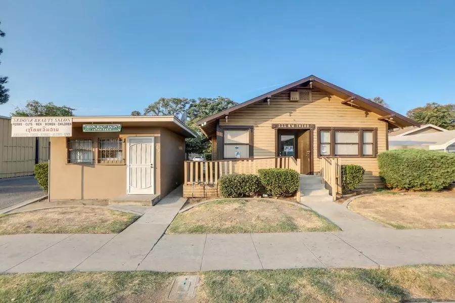 111 NW 3rd Avenue, Visalia, CA 93291
