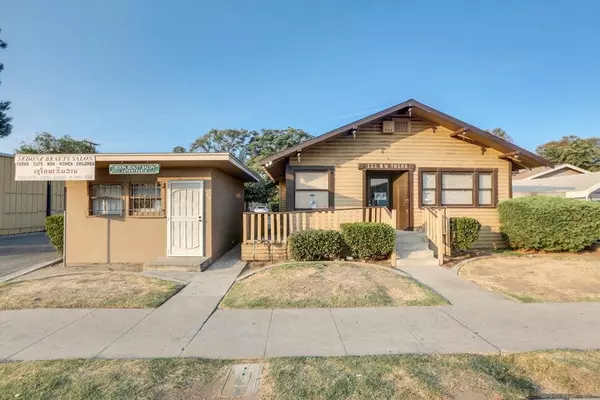 111 NW 3rd Avenue, Visalia, CA 93291