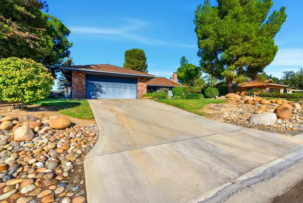 Springville, CA 93265,32194 River Island Drive