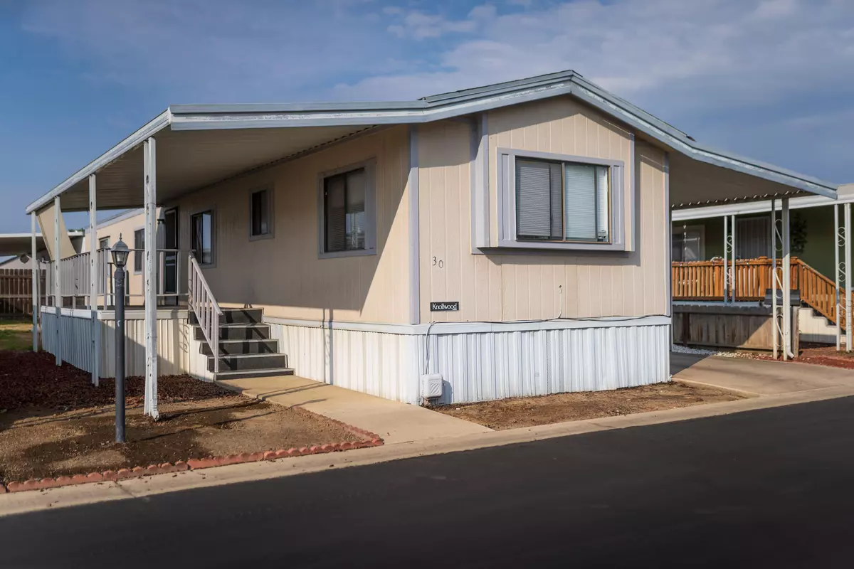 Tulare, CA 93274,900 E Rankin Road #30