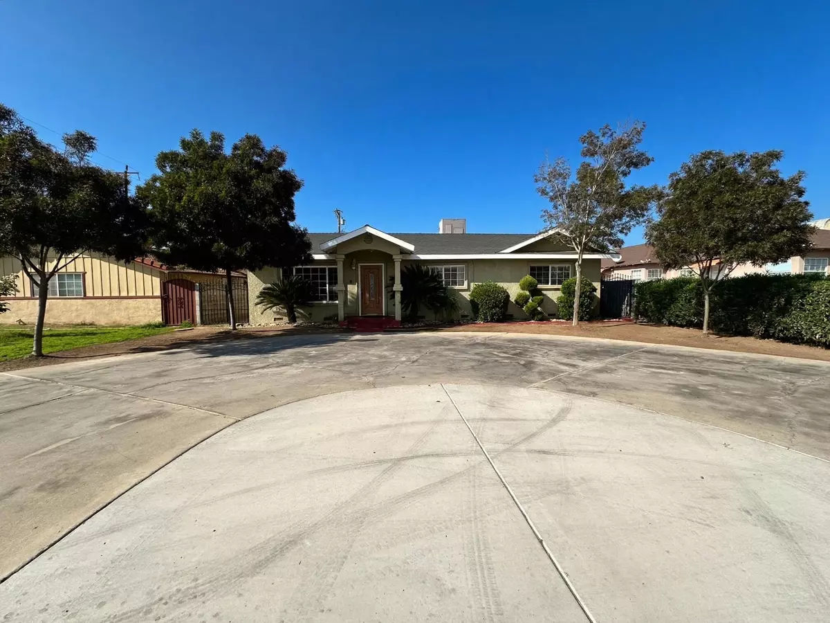 Lindsay, CA 93247,717 N Orange Avenue