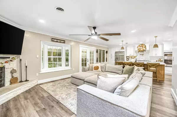 Visalia, CA 93277,1103 S Linda Vista Street