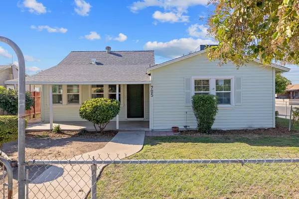 705 S Victoria Street, Tulare, CA 93274