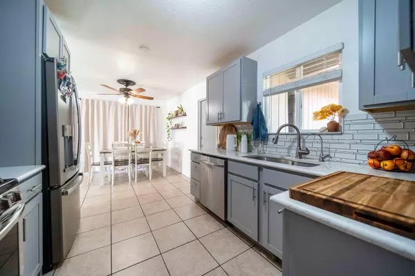 Visalia, CA 93291,1725 N Leslie Street