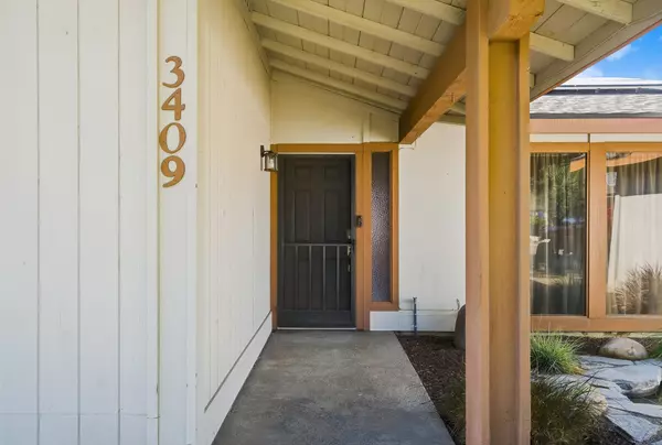 Visalia, CA 93277,3409 S Vickie Court