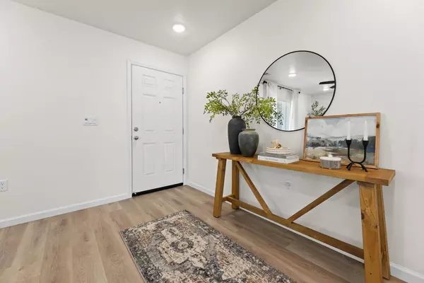 Visalia, CA 93291,30699 Magnolia Road