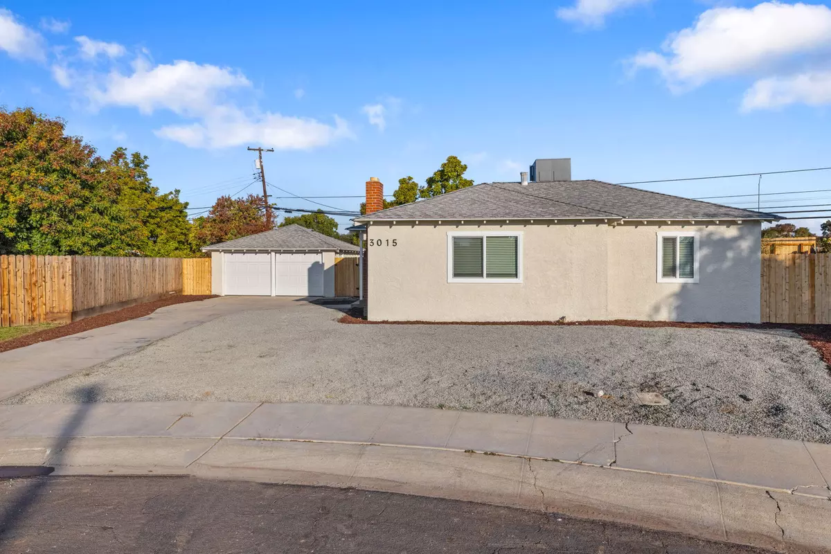 Fresno, CA 93703,3015 E Simpson Avenue