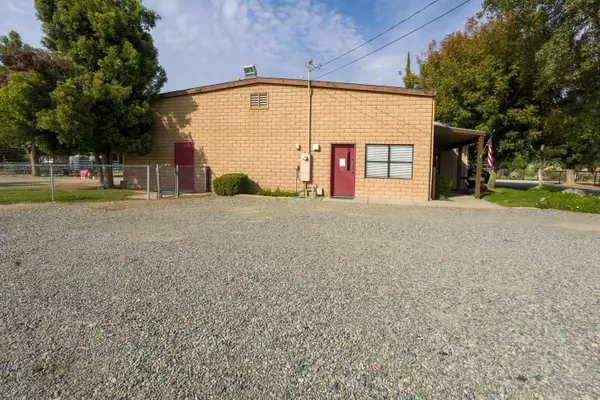 Porterville, CA 93257,1841 N Westwood Street