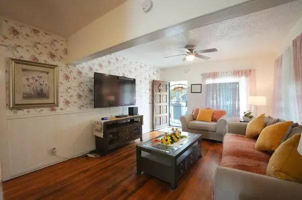 Tulare, CA 93274,167 S Salida Place