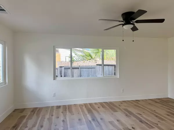 Farmersville, CA 93223,438 N Magnolia Avenue