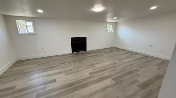 Hanford, CA 93230,10811 Abby Lane