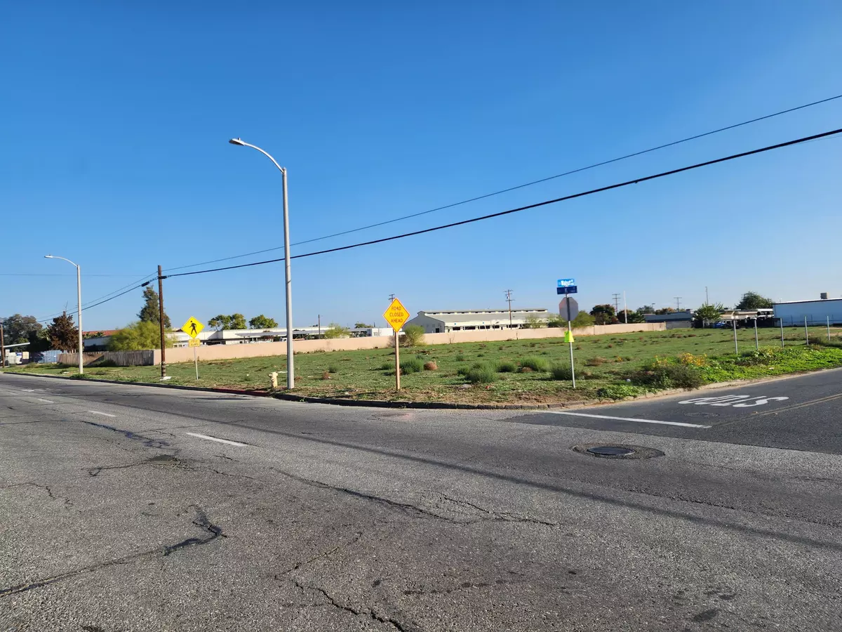 Tulare, CA 93274,1316 S K Street