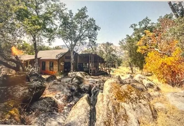 Three Rivers, CA 93271,43307 Sierra Drive