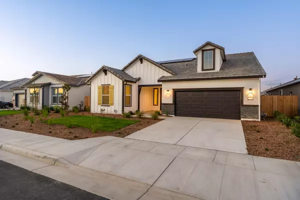 Tulare, CA 93274,2936 Crystal Downs Avenue