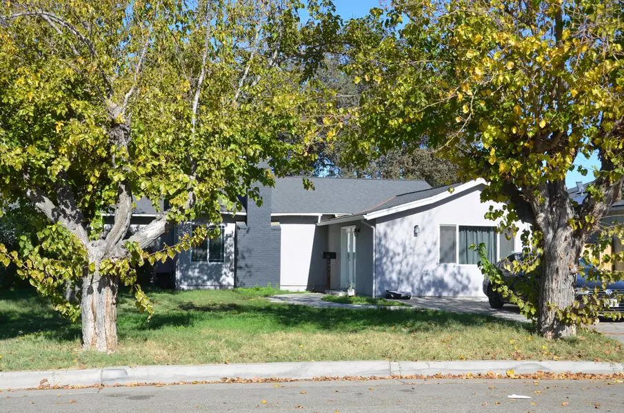 648 B Street, Lemoore, CA 93245