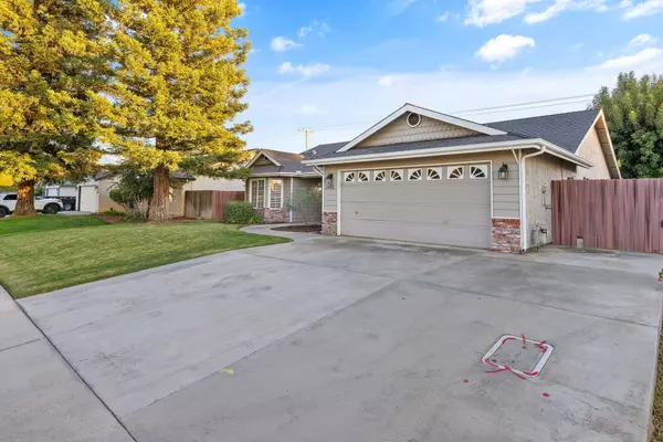 Exeter, CA 93221,1482 Betty Street