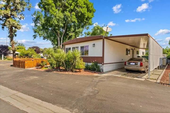 Visalia, CA 93277,2400 W Midvalley Avenue #O10