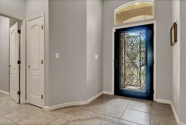 Visalia, CA 93291,1915 N Peppertree Street