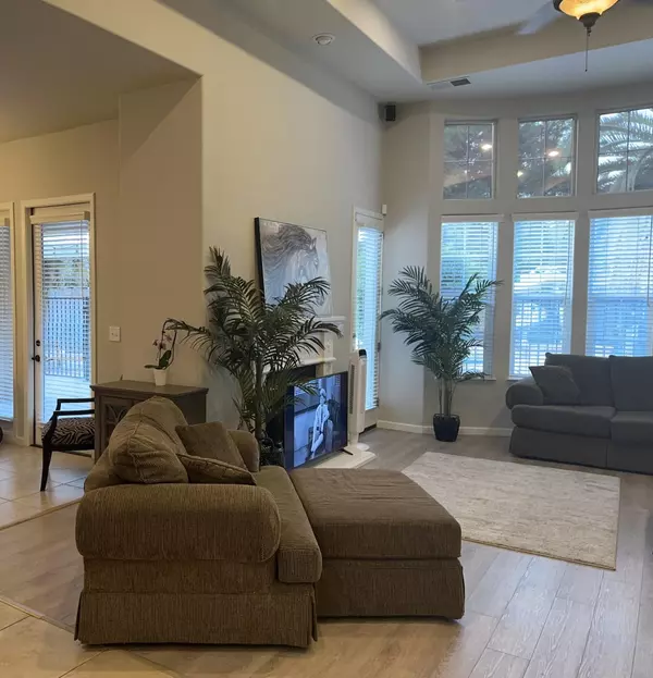 Visalia, CA 93291,1915 N Peppertree Street