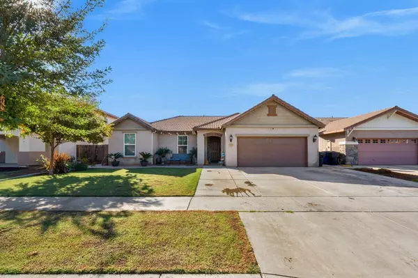 1379 W Ambassador Way, Hanford, CA 93230