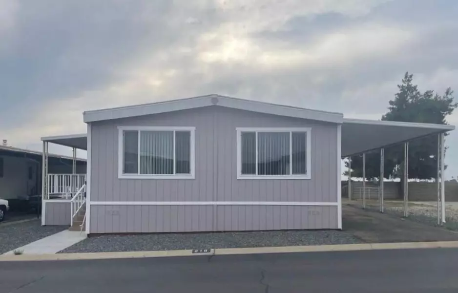 720 E Worth Avenue #218, Porterville, CA 93257