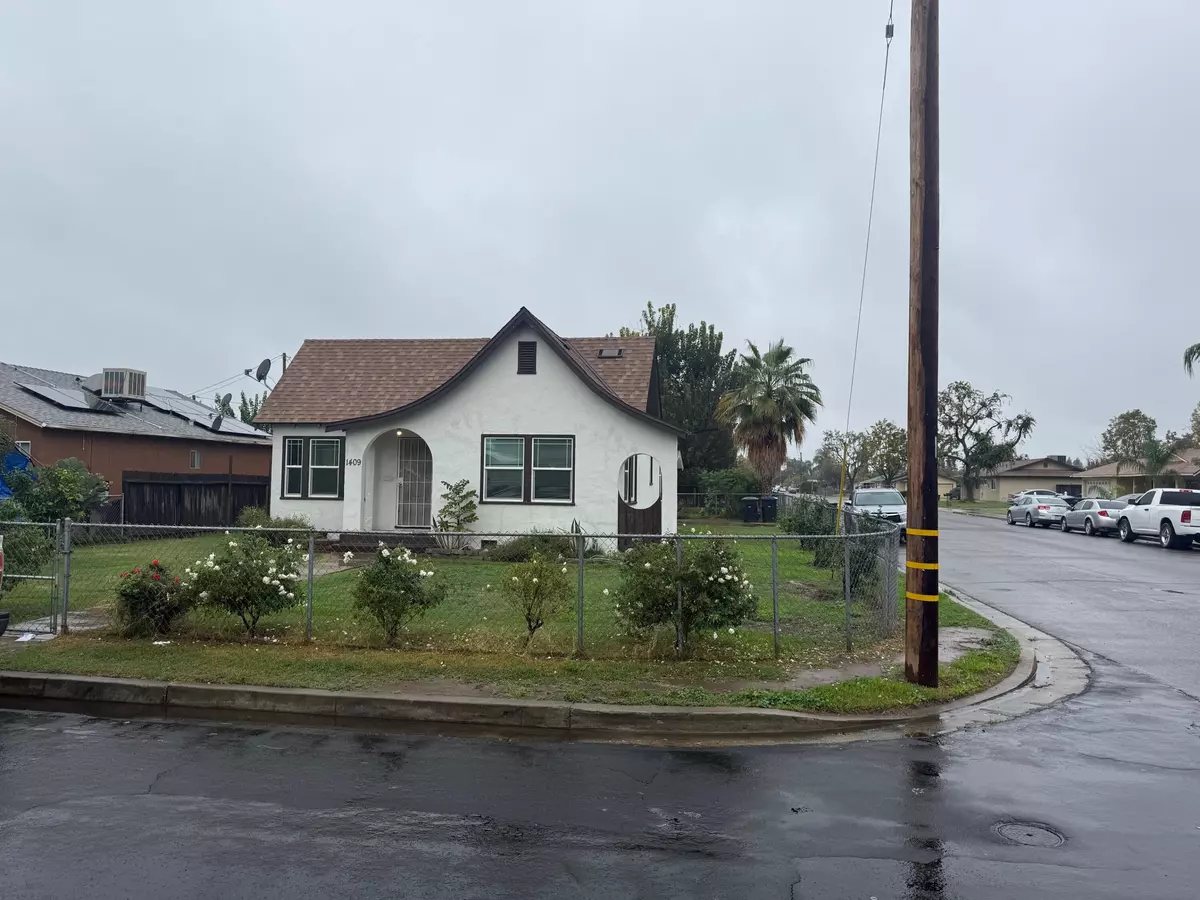 Visalia, CA 93291,1409 N Divisadero Street