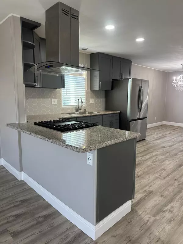 Porterville, CA 93257,720 E Worth Space 76 Avenue