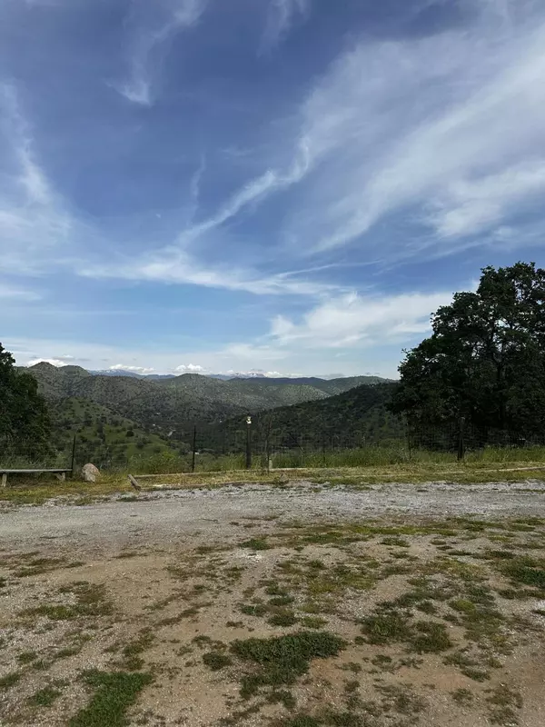 Yokuts Valley, CA 93675,35312 George Smith Road
