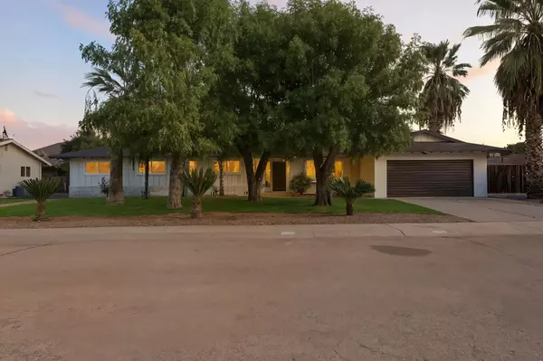 770 N Acacia Street, Woodlake, CA 93286