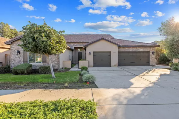 6737 W Wren Avenue, Visalia, CA 93291