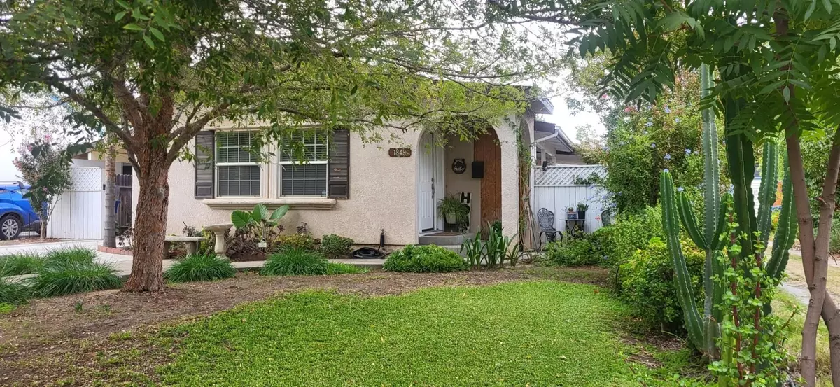 Kingsburg, CA 93631,1848 19th Avenue