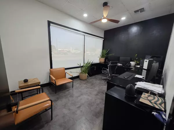 Visalia, CA 93292,1131 E Houston Avenue