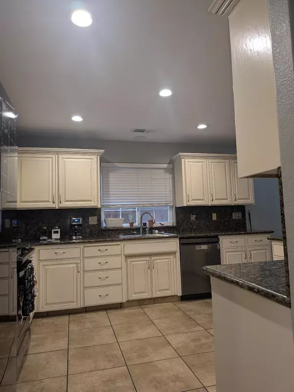 Visalia, CA 93291,4600 W Grove Avenue