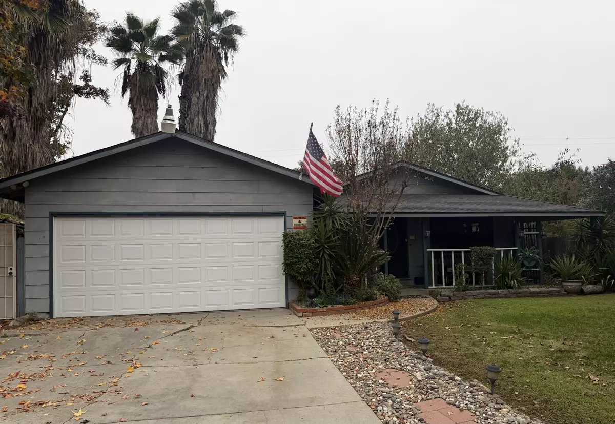 Visalia, CA 93291,1534 W Canary Drive
