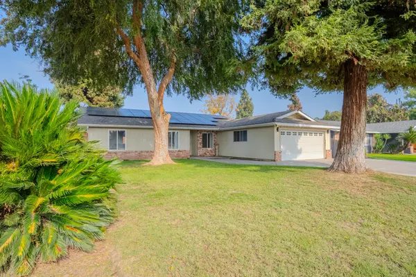 Visalia, CA 93277,1136 W Seeger Avenue