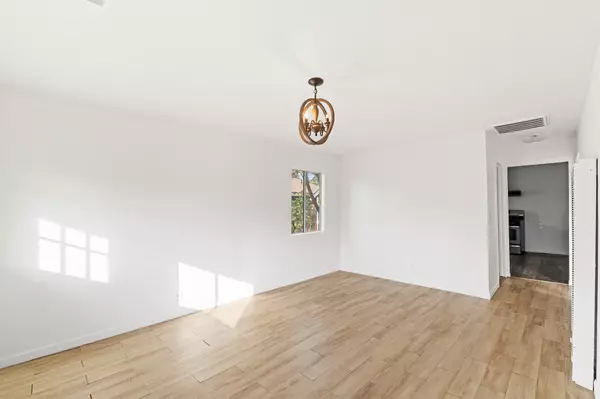 Farmersville, CA 93223,404 S Shasta Avenue